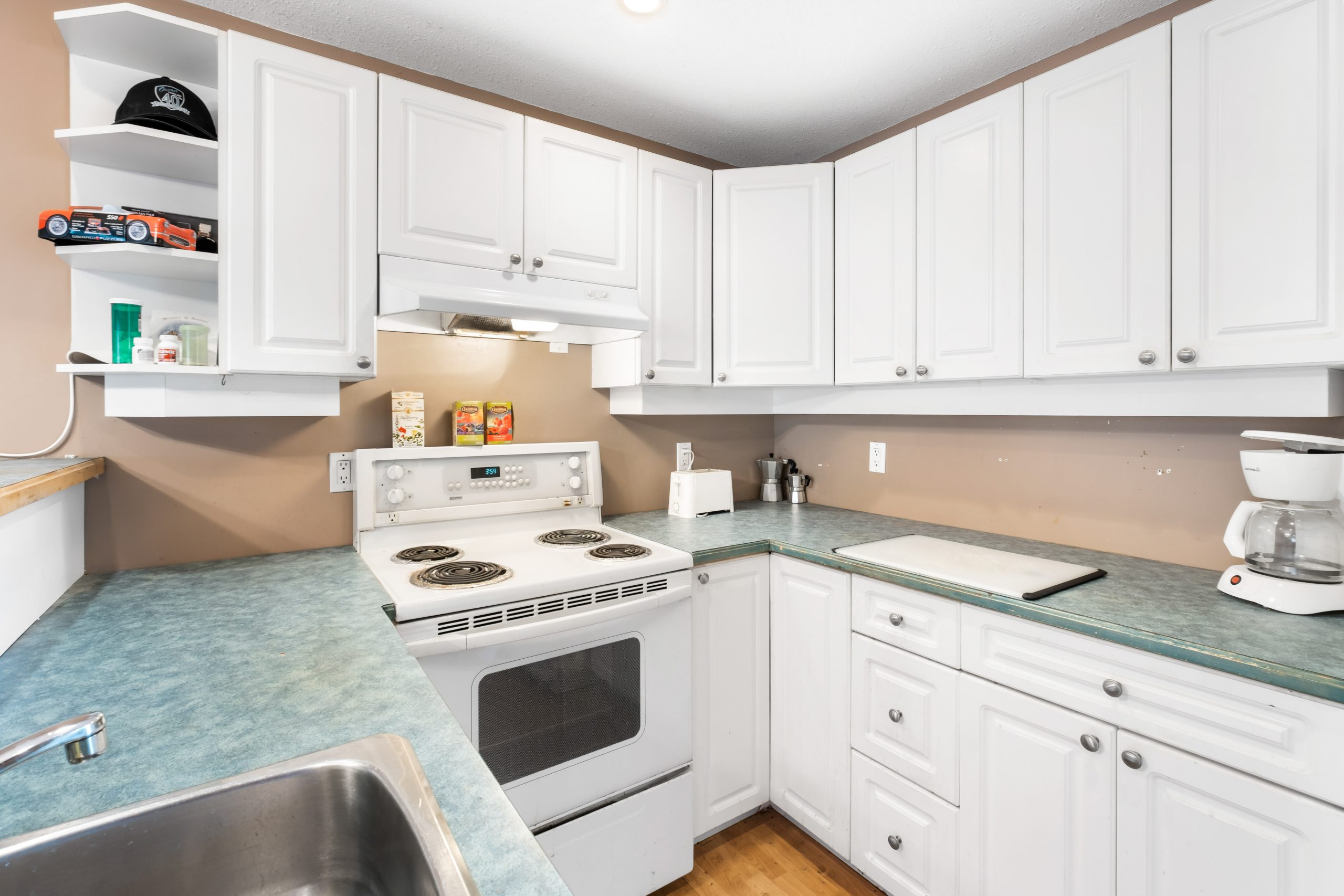 1661 Foster Avenue, Coquitlam 32