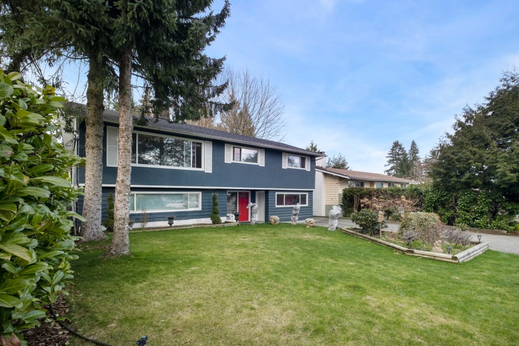 1661 Foster Avenue, Coquitlam
