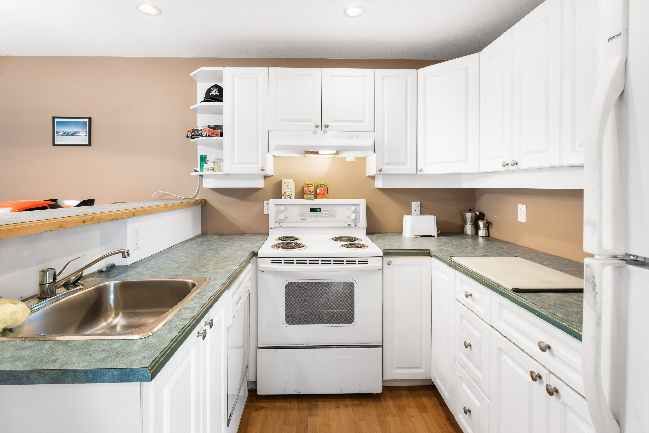 1661 Foster Avenue, Coquitlam 37