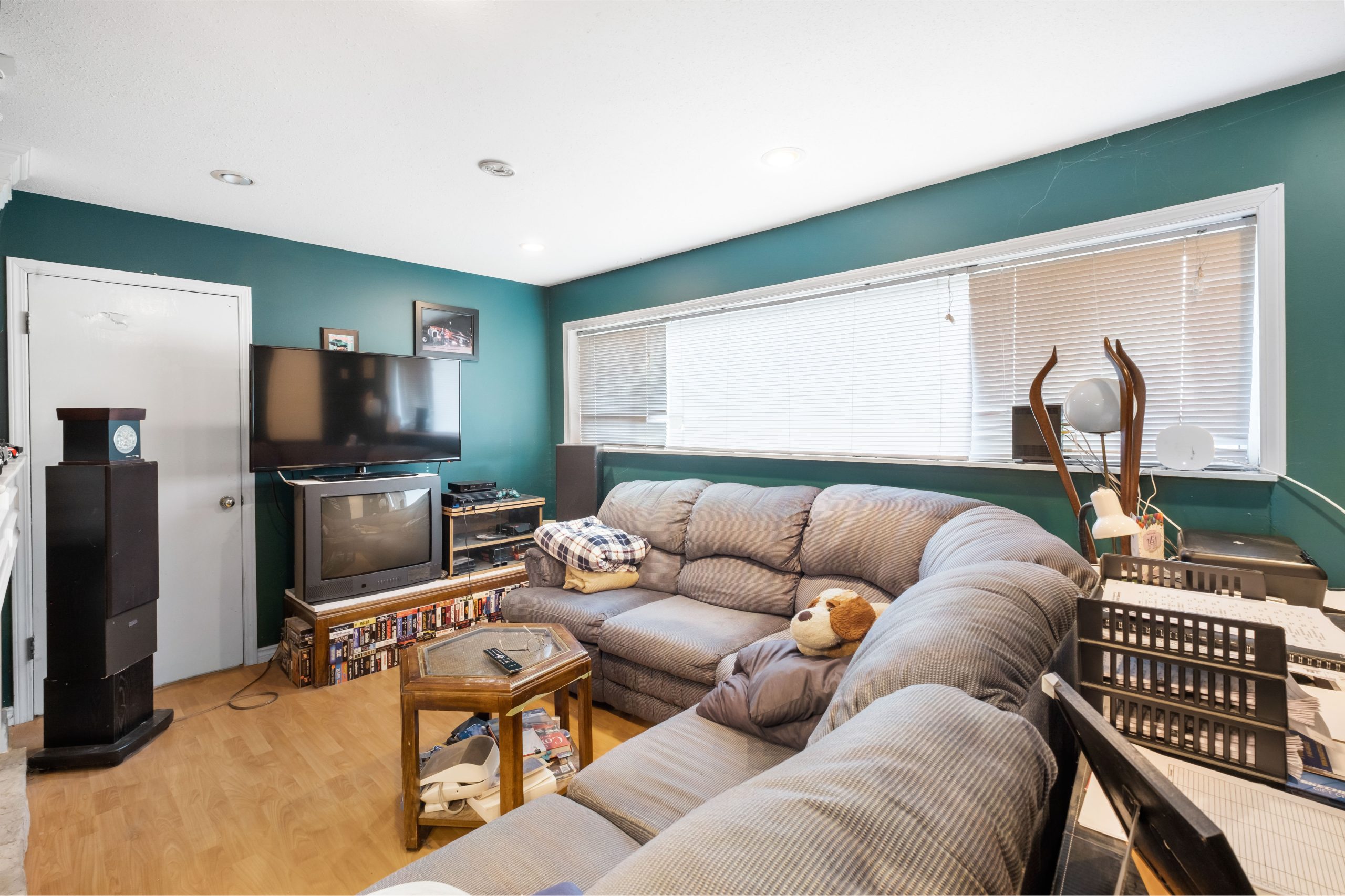 1661 Foster Avenue, Coquitlam 38