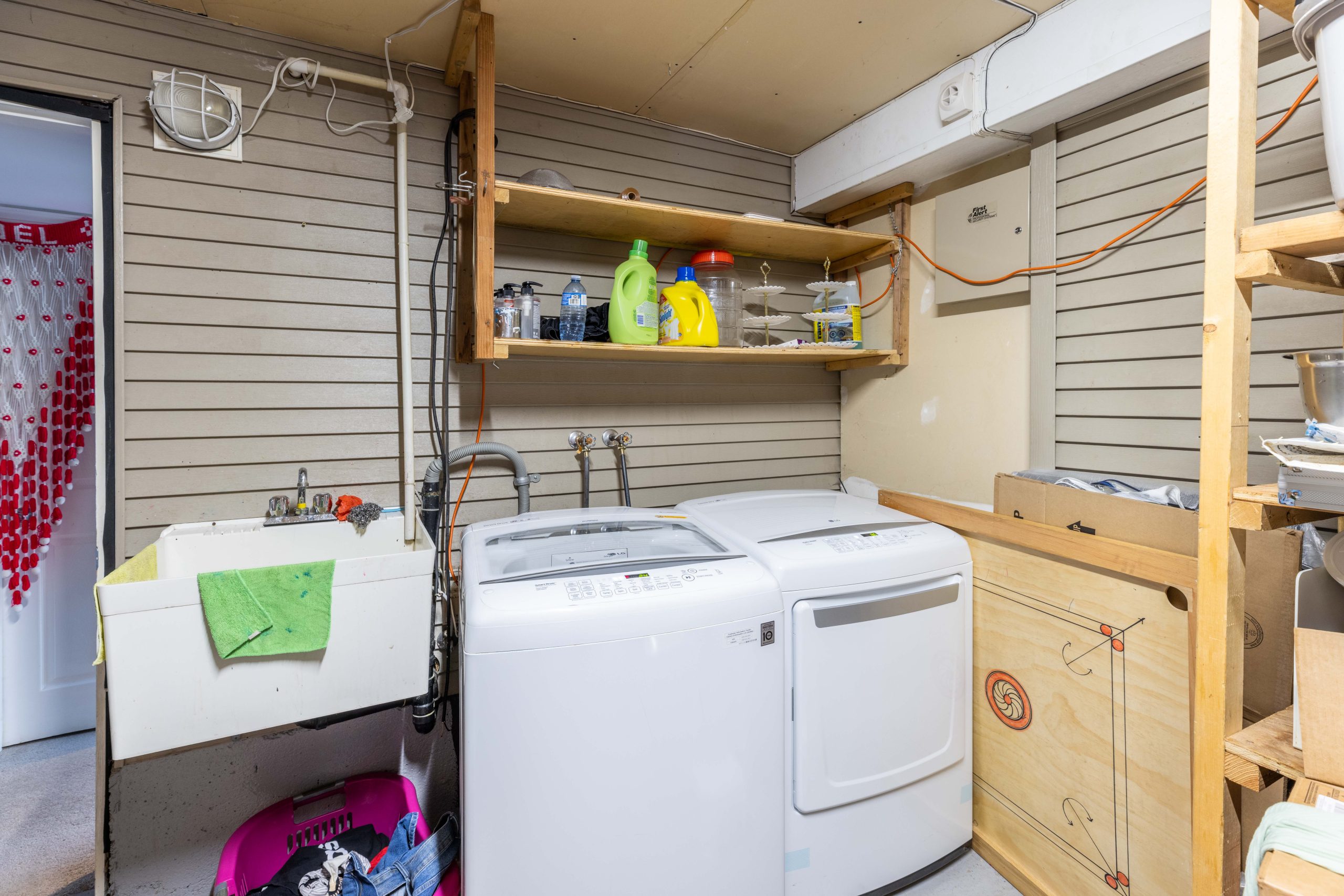 21876 Laurie Avenue, Maple Ridge 24