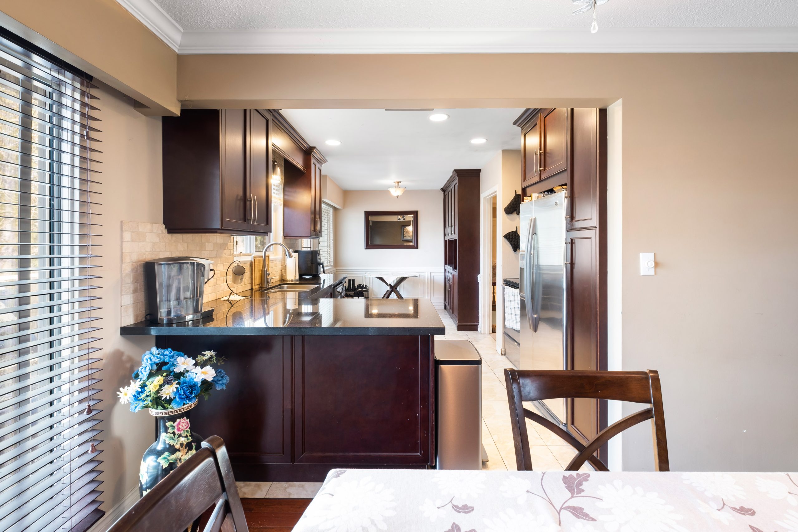 1661 Foster Avenue, Coquitlam 10