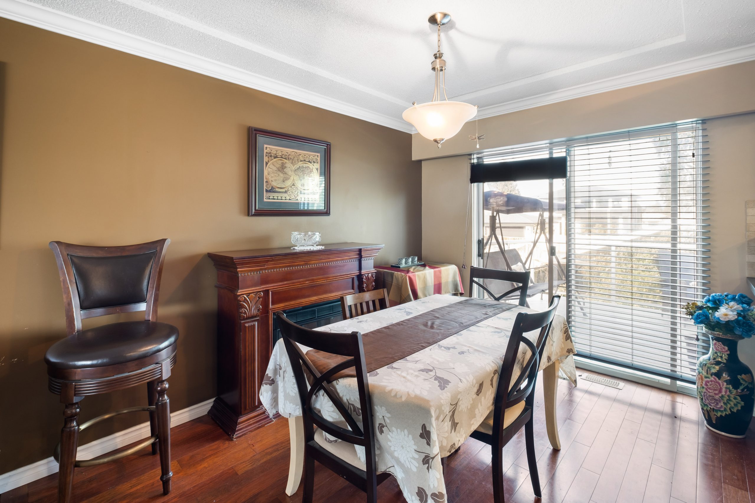 1661 Foster Avenue, Coquitlam 12