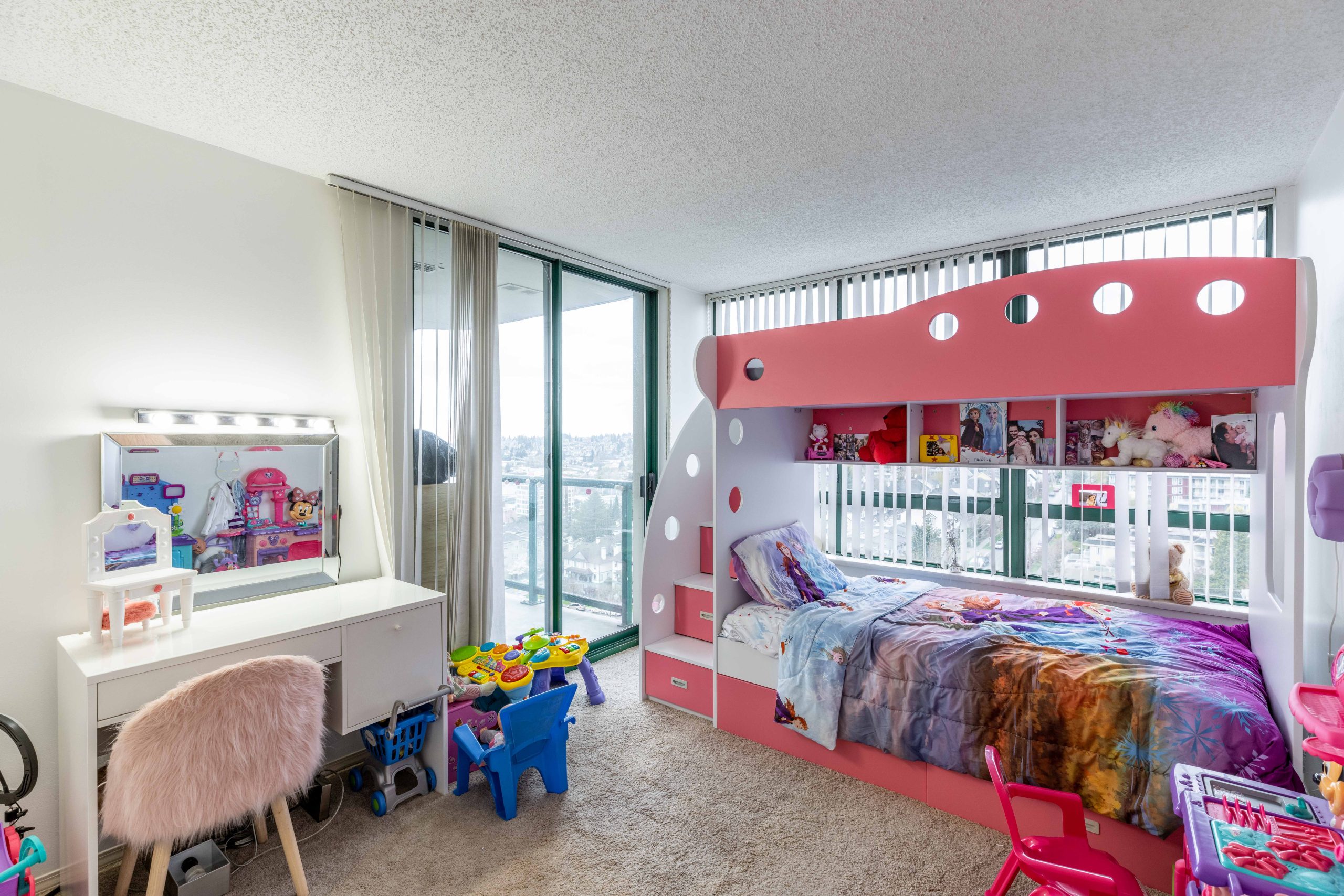1705 121 Tenth Street, New Westminster 12