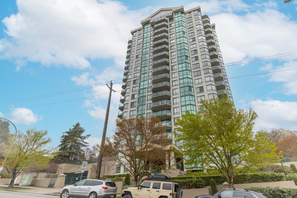 1705 121 Tenth Street, New Westminster