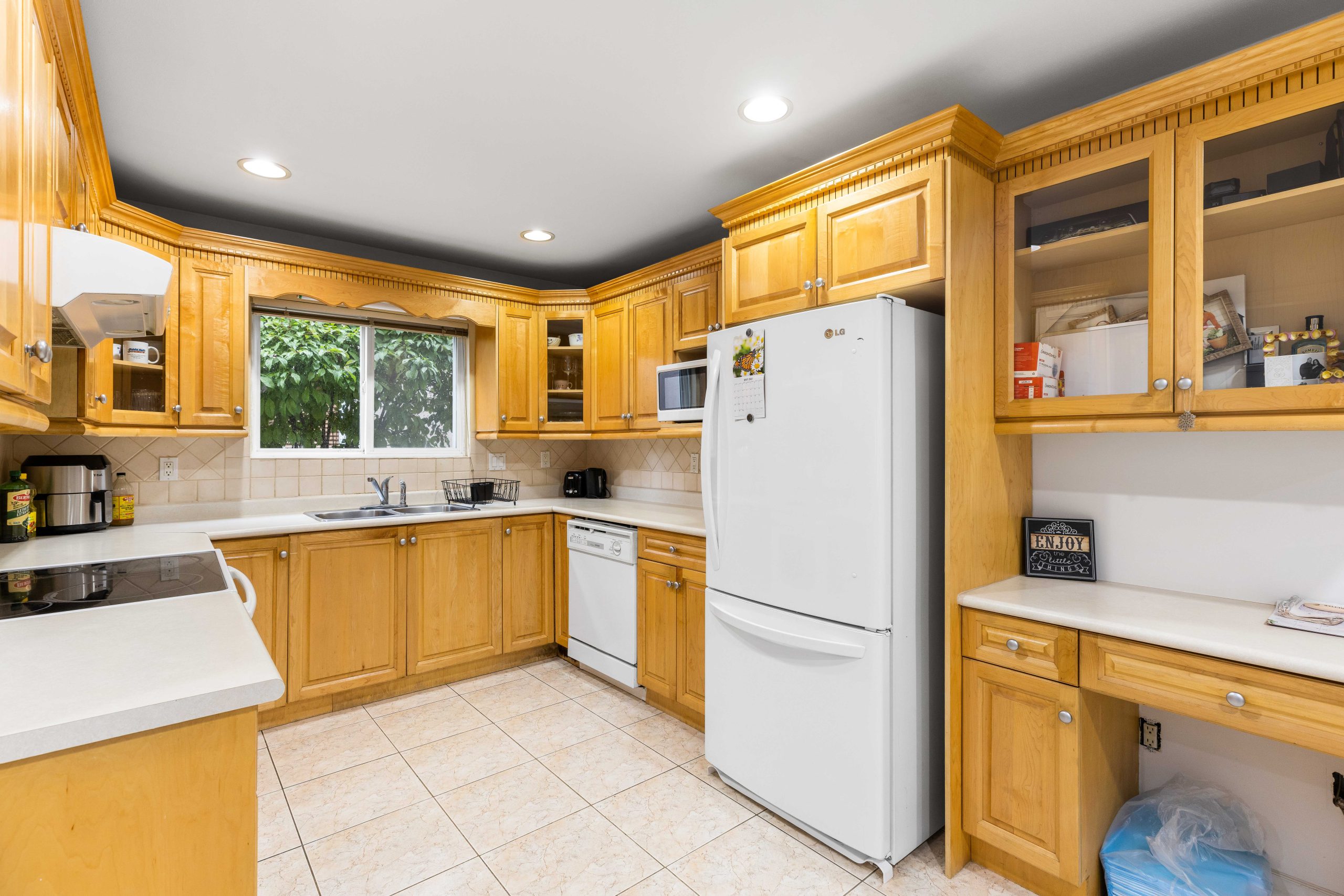5957 WOODSWORTH STREET, Burnaby North, Central BN, V5G 1S9 7