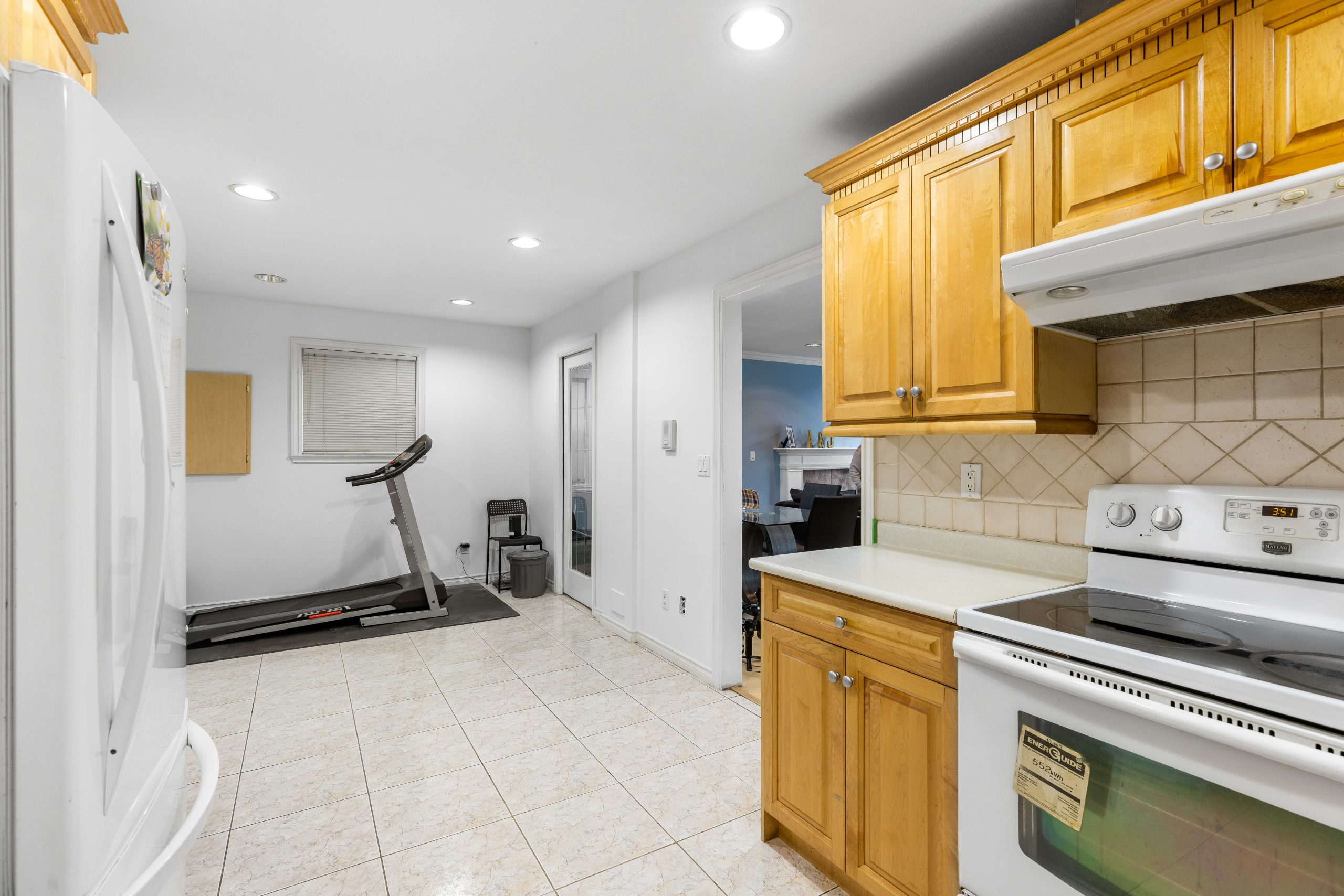 5957 WOODSWORTH STREET, Burnaby North, Central BN, V5G 1S9 9