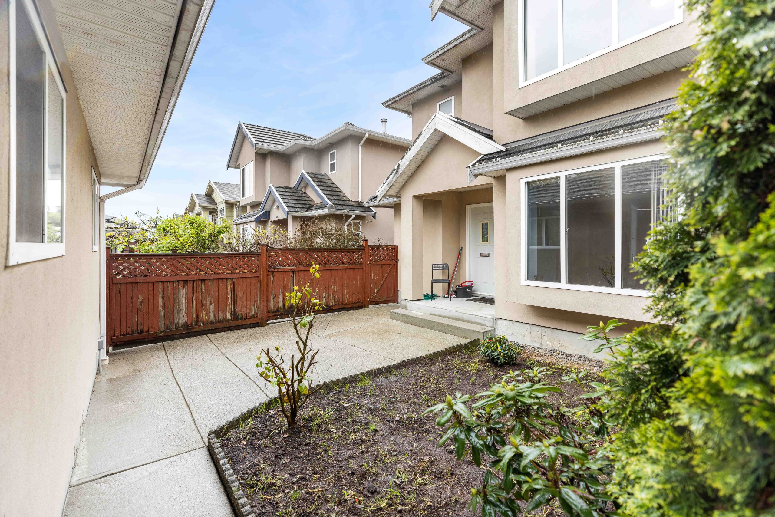 5957 WOODSWORTH STREET, Burnaby North, Central BN, V5G 1S9 5
