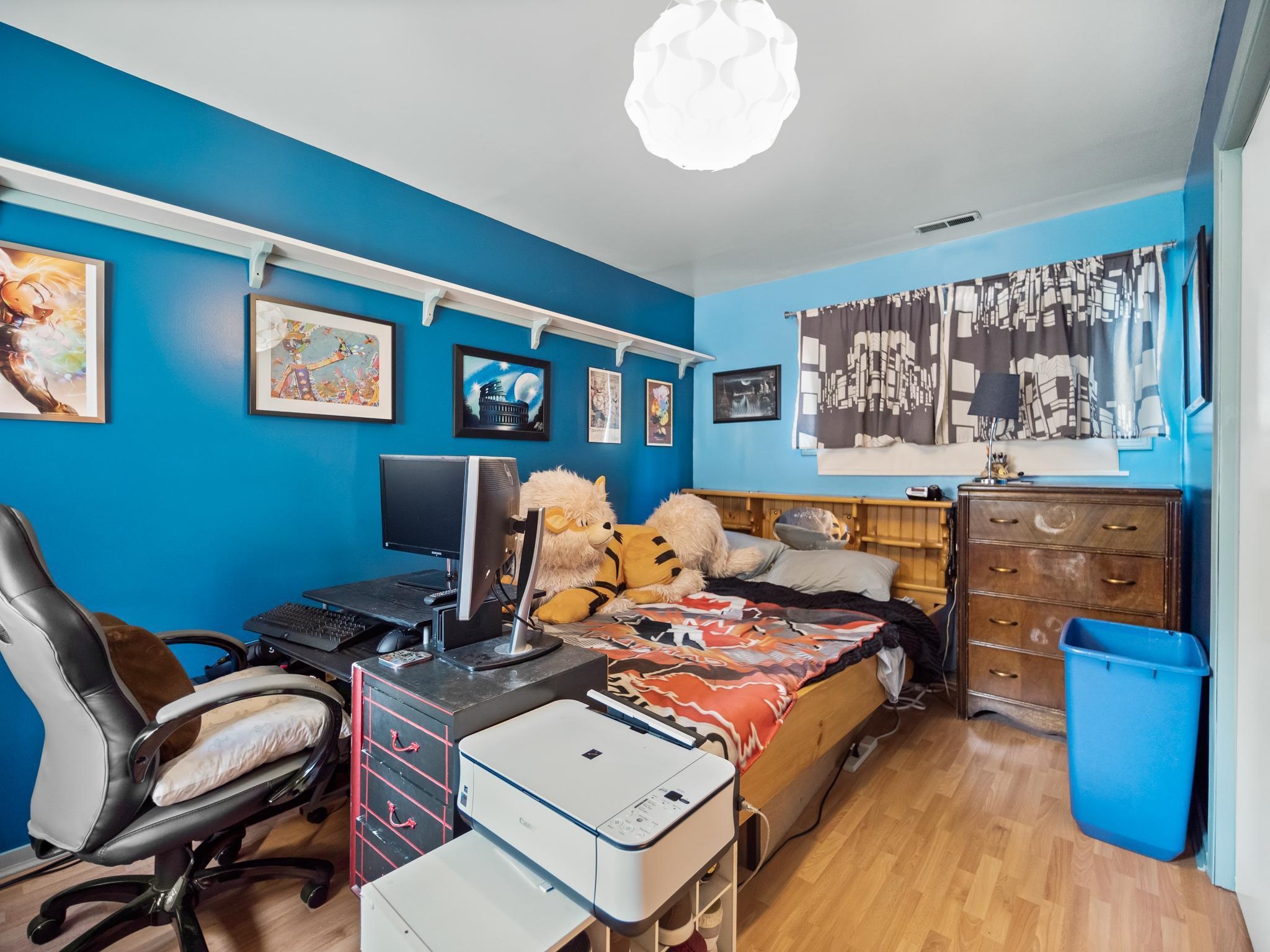 609 E COLUMBIA STREET 23