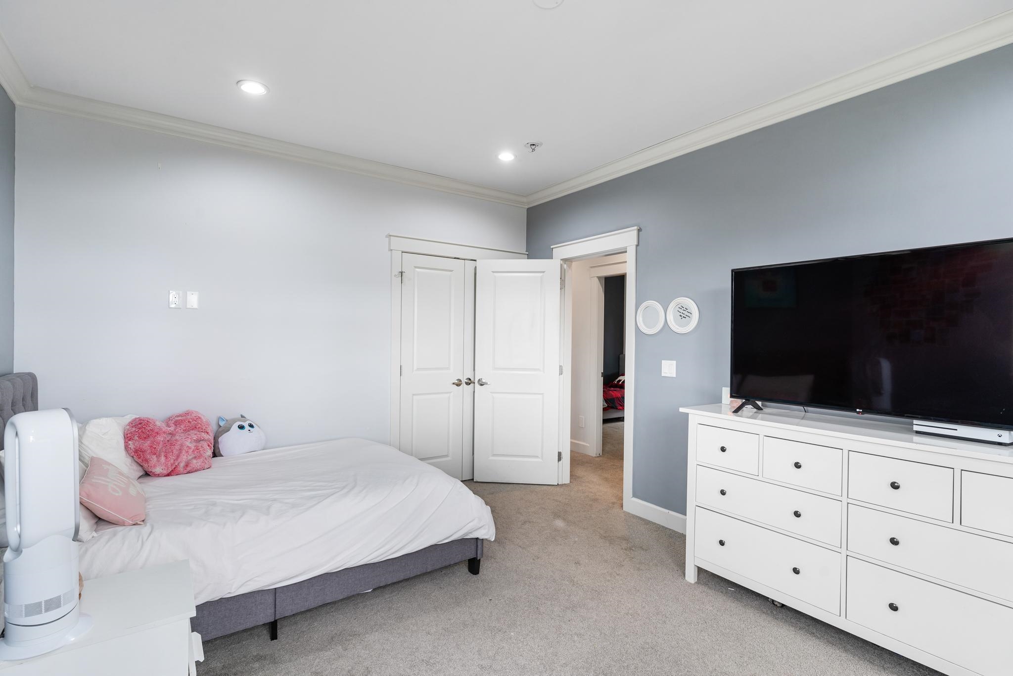 19670 70A AVENUE 28