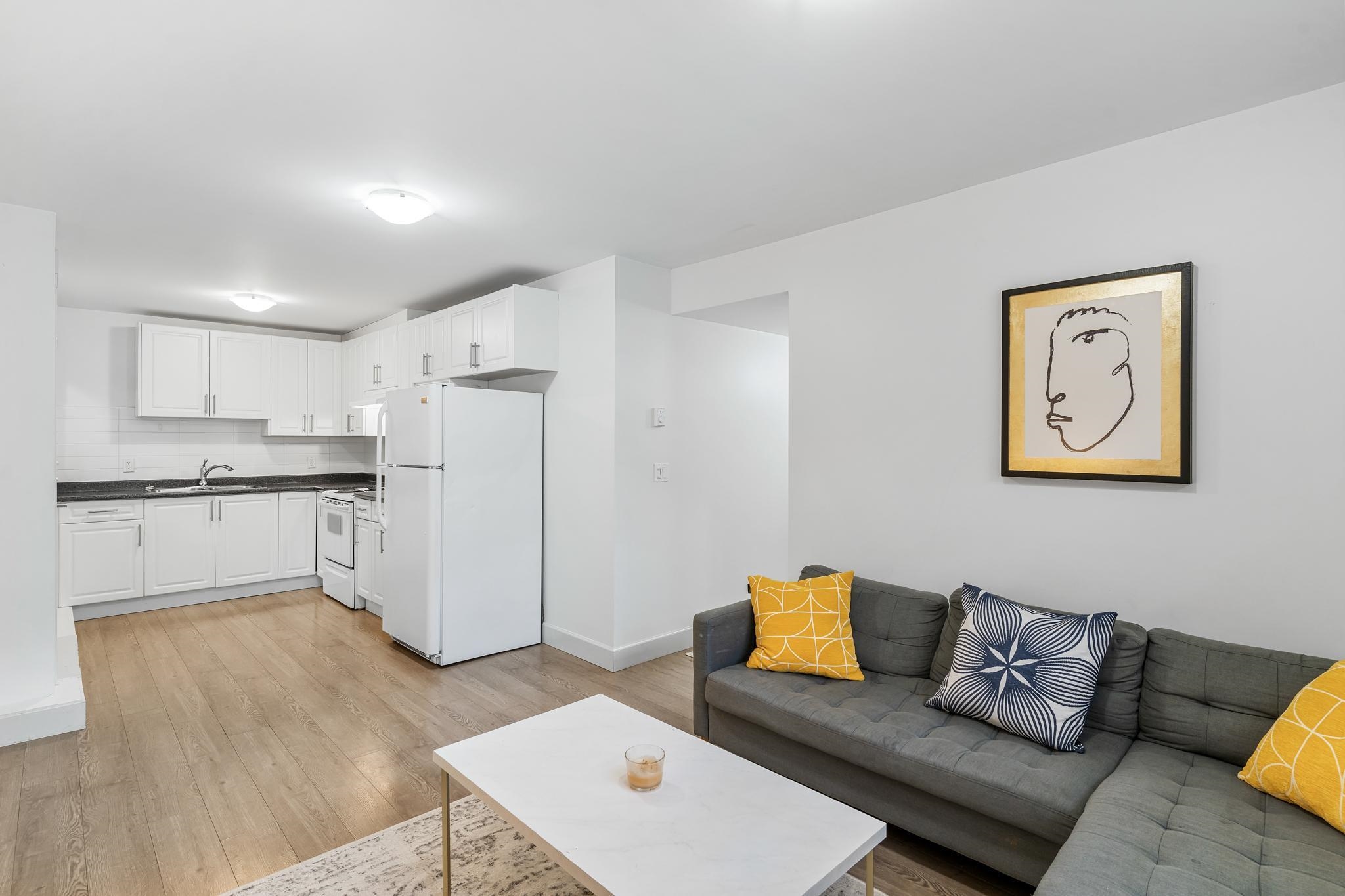 19670 70A AVENUE 33