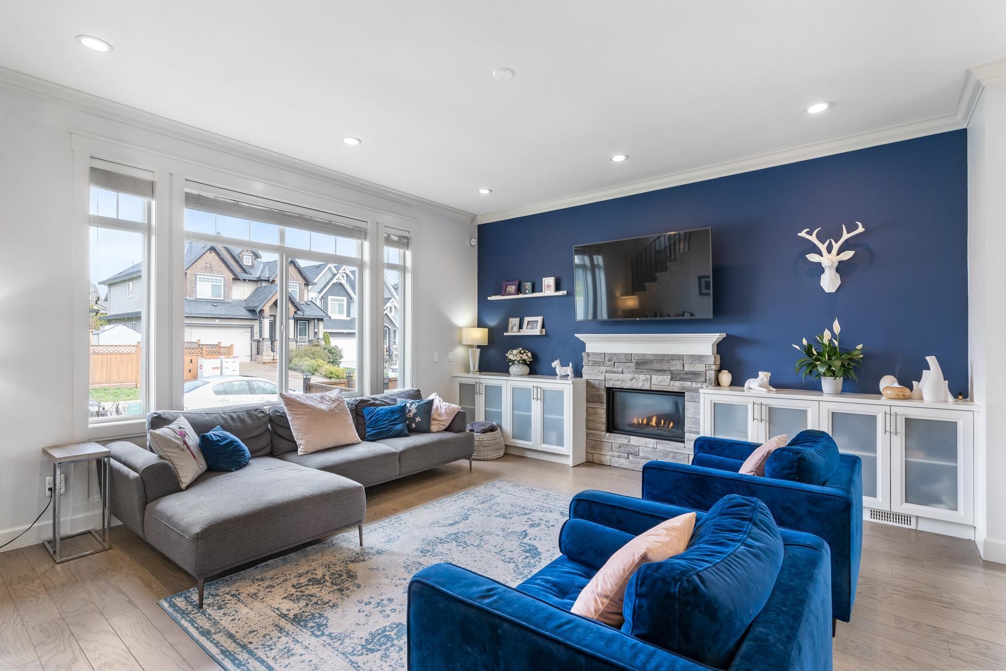19670 70A AVENUE 6