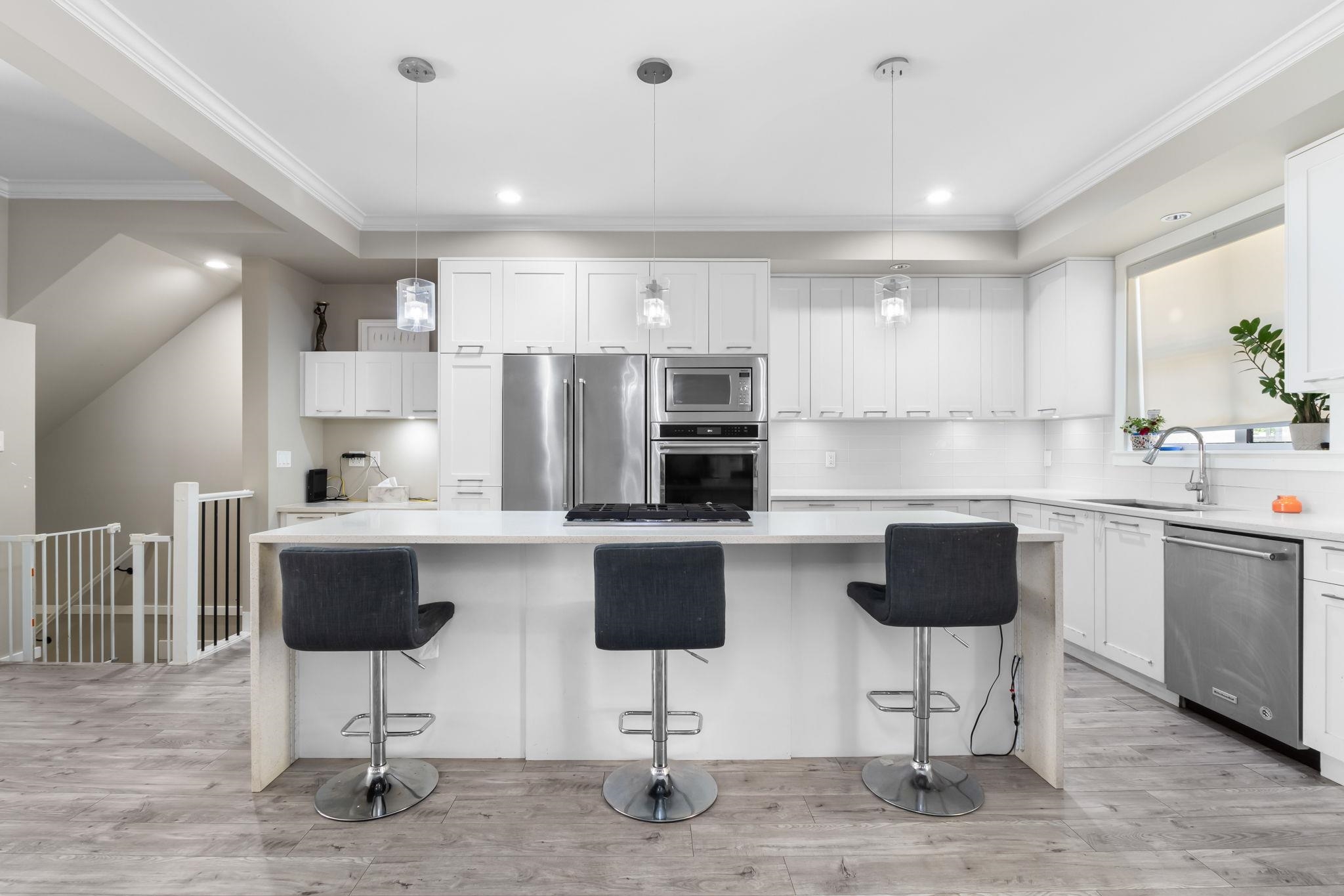 205 16488 64 AVENUE 13