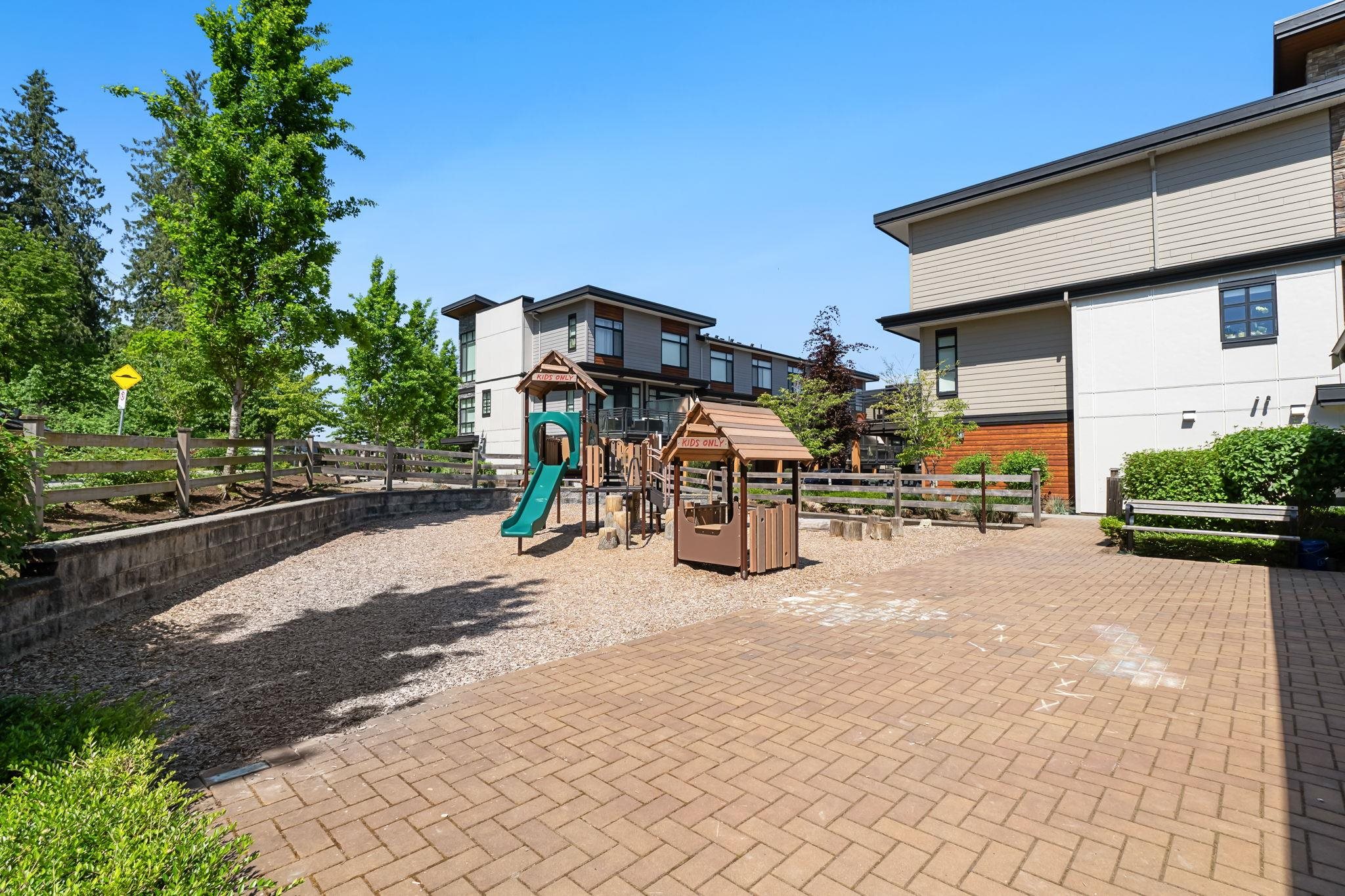 205 16488 64 AVENUE 38