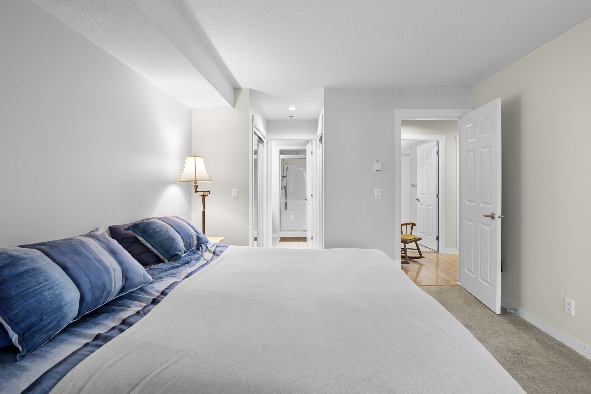 407 6737 STATION HILL COURT 18