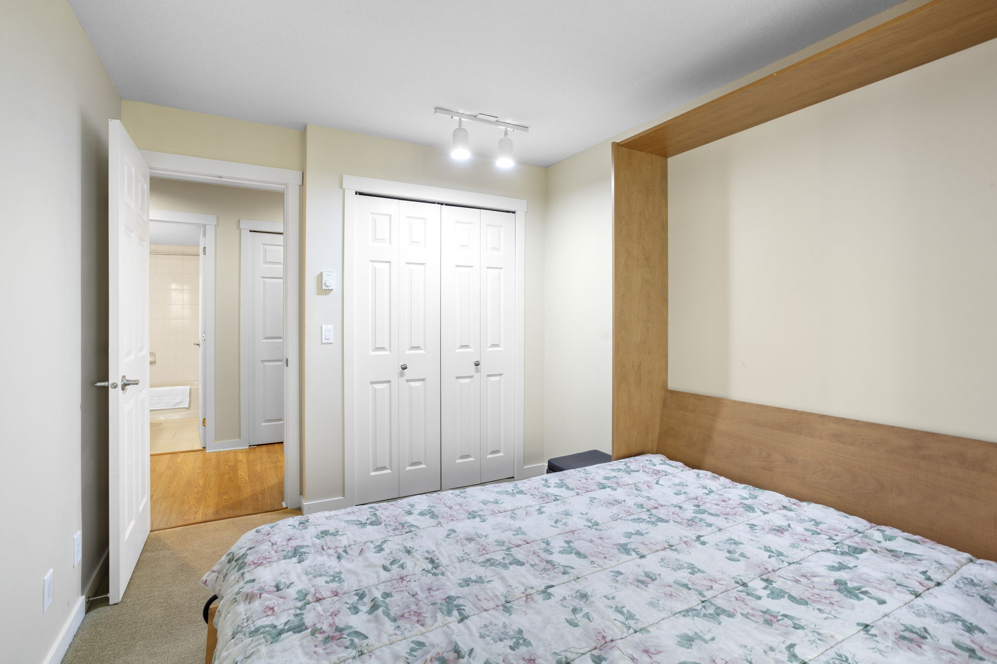 407 6737 STATION HILL COURT 23