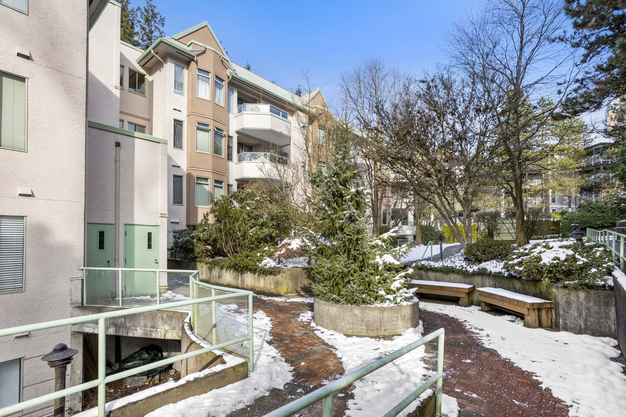 407 6737 STATION HILL COURT 31