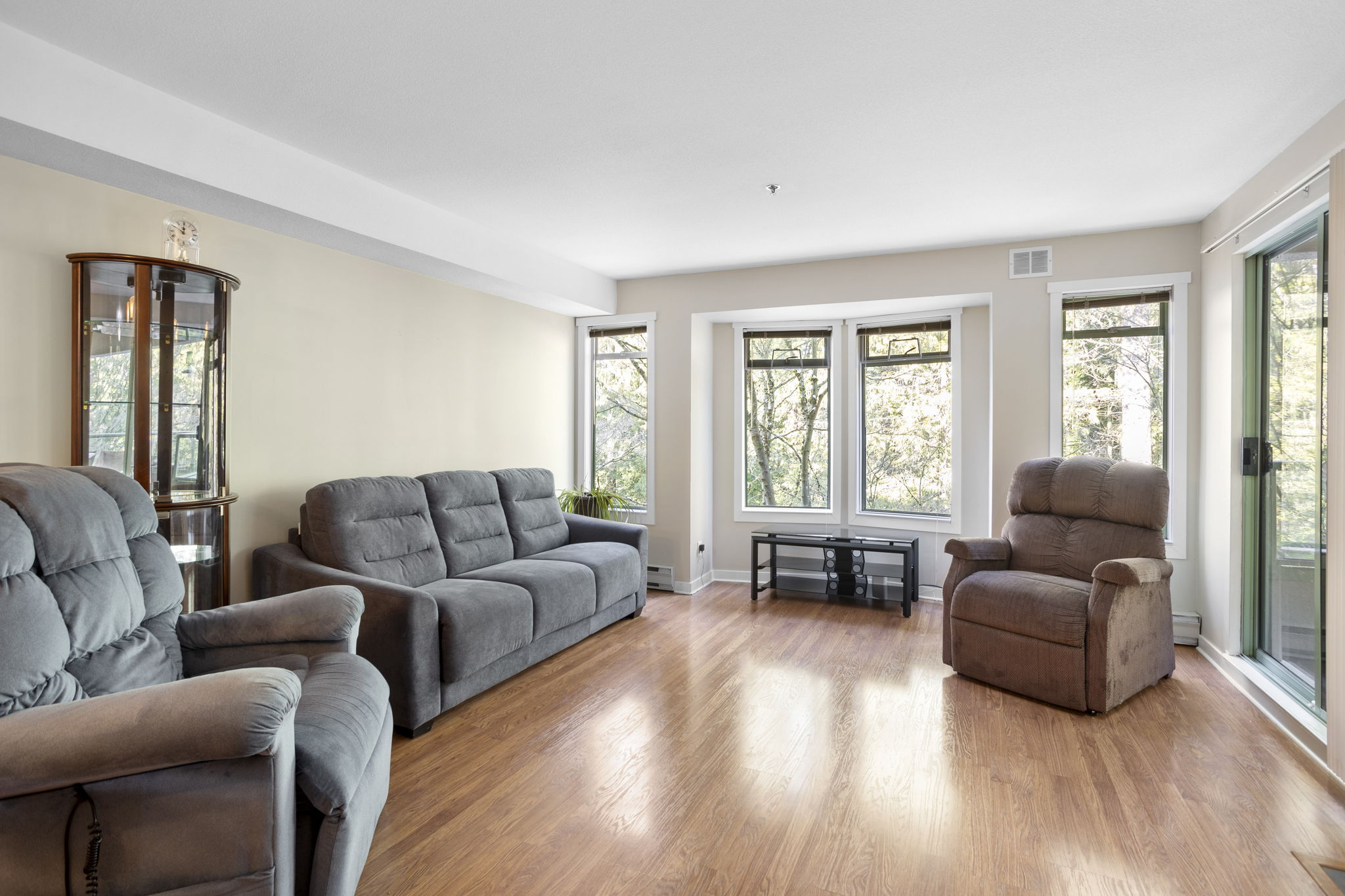 407 6737 STATION HILL COURT 6