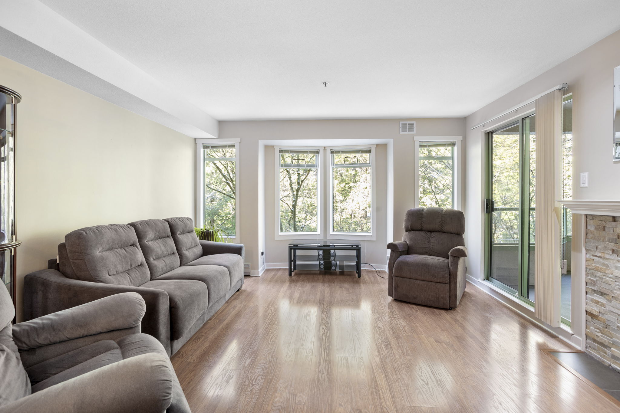 407 6737 STATION HILL COURT 7